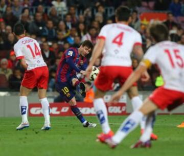 1-0. Messi anotó el primer tanto.