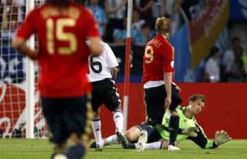 En el año 2008 Fernando Torres marcó el gol que inauguraría una inigualable racha de triunfos de nuestra selección. Con este tanto ante Alemania, España ganaba la primera Eurocopa de la era moderna.