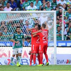 La discusión entre jugadores del Veracruz para cobrar el penal