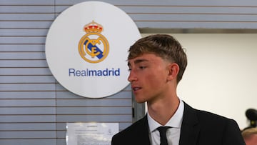 Presentación de Huijsen, en directo: última hora del nuevo jugador del Real Madrid hoy, en vivo