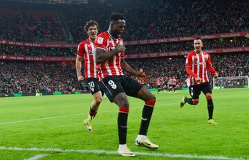 3-1. Centro largo de Yeray e  Iñaki Williams, en el salto, le gana la posición a Miguel Gutierrez para marcarde tiro cruzado. Enla imagen el delantero del Athletic celebra el tanto que marca en el minuto 59 de partido.