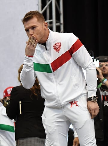 El pesaje de Canelo y Kovalev, en imágenes