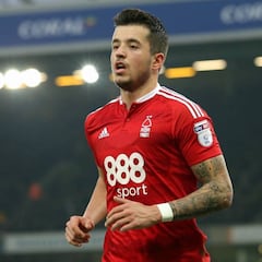 Pinillos negocia en Inglaterra su fichaje por el Barnsley inglés