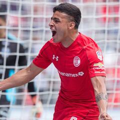 Alexis Vega llega a Guadalajara para hacer exámenes médicos