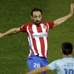 Juanfran sufre una contractura en el bíceps femoral derecho