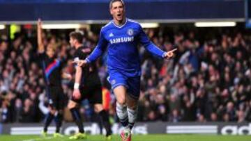 Torres y Ramires sitúan al Chelsea a dos puntos del líder