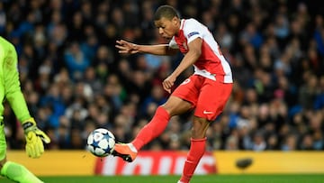 Monaco star Bernardo Silva cheers "amazing" Mbappé