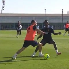 Hazard y Carvajal completan la sesión junto a sus compañeros