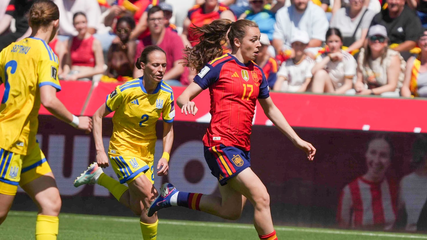 España frente a Ucrania en partido clasificatorio