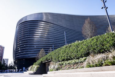 Vista general de la nueva fachada del Estadio Santiago Bernabéu.