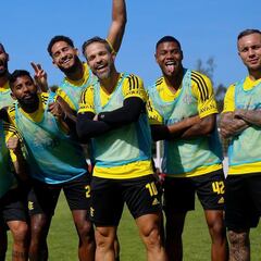 La bienvenida del plantel de Flamengo a Arturo Vidal