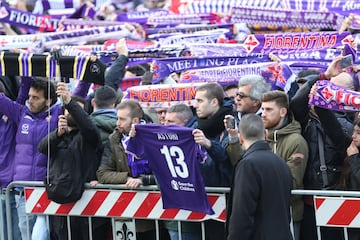 Miles de personas, seguidores y representantes políticos y del mundo del fútbol dieron hoy su último adiós a Astori.