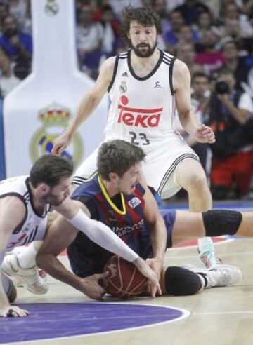 Rudy Fernández, Tibor Pleiss y Sergio Llull.