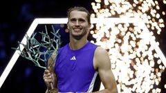 Zverev reina en París con sorpasso a Alcaraz