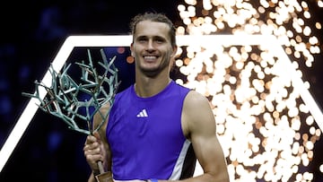 Zverev reina en París con sorpasso a Alcaraz