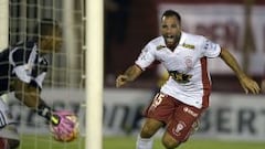 Mariano González le dio un respiro a Huracán ante Caracas