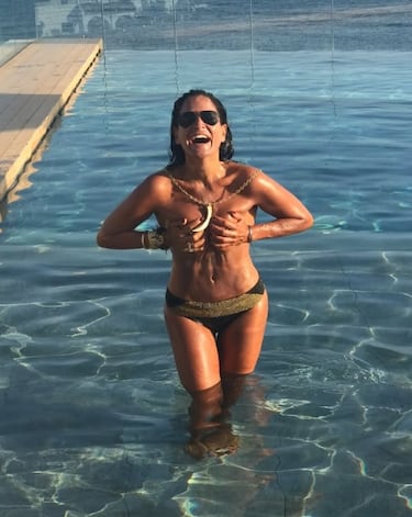 Aida Nízar despide el verano con un posado en ‘topless’: qué fue de la colaboradora de televisión