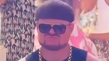 Quién es ‘Ibiza Final Boss’, el turista británico que causa furor en redes sociales por su peinado