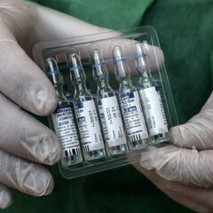 ¿Podría llegar Sputnik V a España? Las claves de la carrera por la vacuna rusa