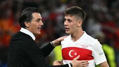 Montella con Arda Güler durante el partido de cuartos de final de la Eurocopa entre Turquía y Países Bajos.