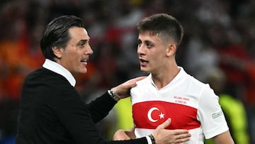 Montella con Arda Güler durante el partido de cuartos de final de la Eurocopa entre Turquía y Países Bajos.