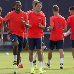 Adriano ya está en Estambul para firmar con el Besiktas