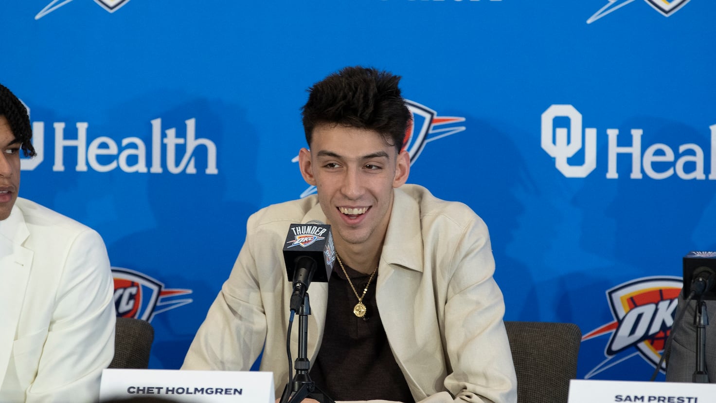 How Tall Is Chet Holmgren? NBA Sensation’s Height Explained How tall is Chet Holmgren and how much does he weigh? - AS USA
