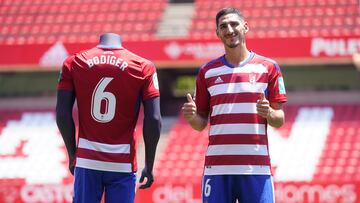 Yann Bodiger, presentado como nuevo jugador del Granada.