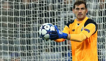 El cancerbero del Porto llegaría al Chicago Fire en verno próximo, aseguran en España, pues finaliza contrato con los Dragones y ve con buenos ojos su llegada a la MLS. 