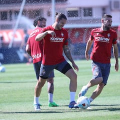 Juan Cruz abandona el entrenamiento por molestias musculares