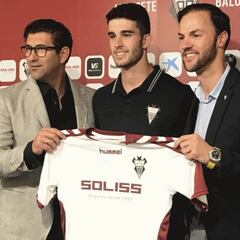 Barri: "Estoy contento por quedarme, quiero ser útil"