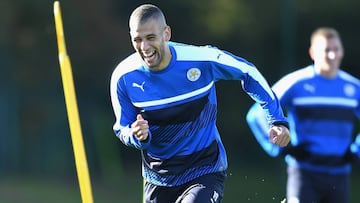 Slimani, durante la última sesión de entrenamiento del Leicester.