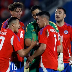“Los últimos técnicos de la Roja no supieron llevar a los jugadores; necesitamos un DT chileno”