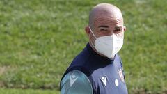 29/01/21
 LEVANTE UD
 ENTRENAMIENTO
 PACO LOPEZ