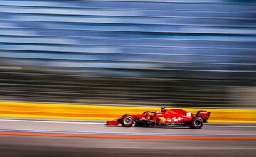 Charles Leclerc, al volante del Ferrari SF1000 en Sochi.