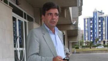 Pedro Bravo: "Es una locura rescindir contratos ahora"