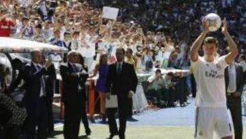 FIFA registró 12.309 traspasos en 2013, un 4% más que en 2012