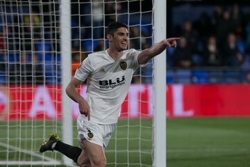 1-3. Gonçalo Guedes celebró el tercer go