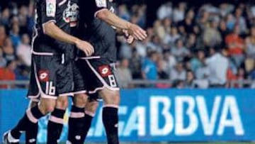 <b>DESILUSIÓN. </b>La goleada que encajó ayer el Xerez a manos del Deportivo ha dejado al equipo hundido.