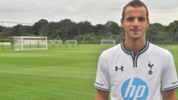 Soldado: "Me gusta jugar en un equipo que se aferra al balón"