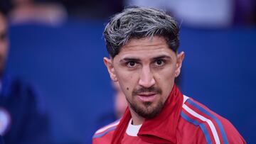 Valdés sorprende con su posible nuevo club: jugaría con un goleador chileno