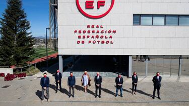 Presentación del nuevo logo de la Federación.