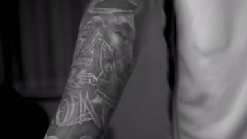 Kyrgios se tatúa a Kobe Bryant y LeBron: "Conmigo para siempre"