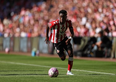 Último club: Brighton & Hove Albion | Coste del fichajes: 24,40 millones de euros | Valor de mercado: 28 millones de euros.