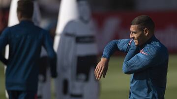 Diego Carlos, en un entrenamiento del Sevilla.