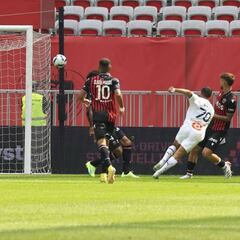 El primer golazo de Alexis en el Marsella: ¡qué tiro!