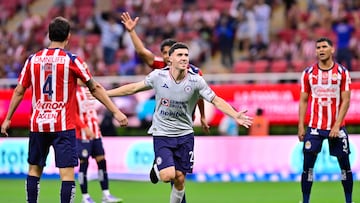 Jose Antonio Paradela celebrates his goal 0-1 of Cruz Azul during the 7th round match between Guadalajara and Cruz Azul as part of the Liga BBVA MX, Torneo Apertura 2025 at Akron Stadium, on August 30, 2025 in Guadalajara, Jalisco, Mexico.