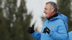 Alfaro se plantea línea de tres defensores para la revancha