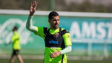 El Cartagena quiere al lateral del Elche Tekio
