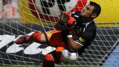 Tapia tiene listo el equipo y mañana define si juega Villar